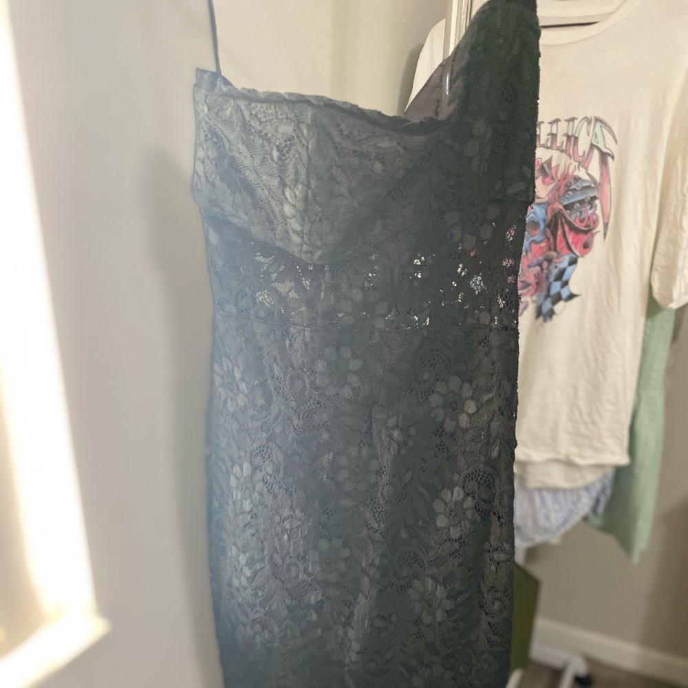 Strapless lace Bodycon dress